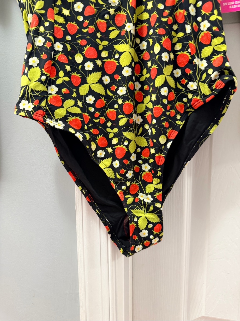 Betsy Johnson Black Strawberry Print Long Sleeve Zip Front Swimsuit - Picture 4 of 7